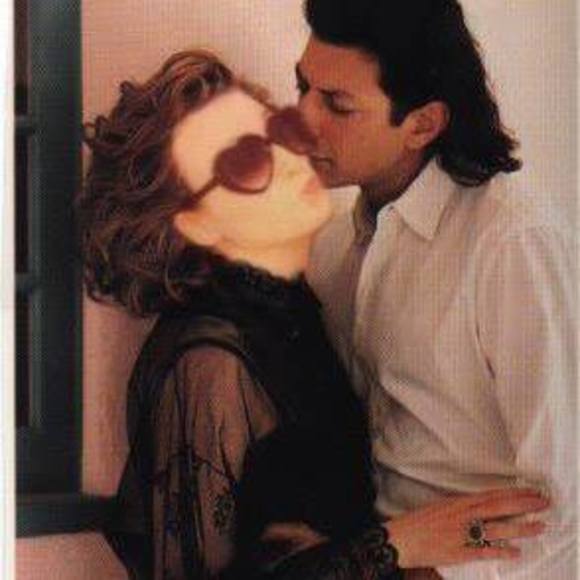 Meet your Posher, Hannah - Picture 1 of 1